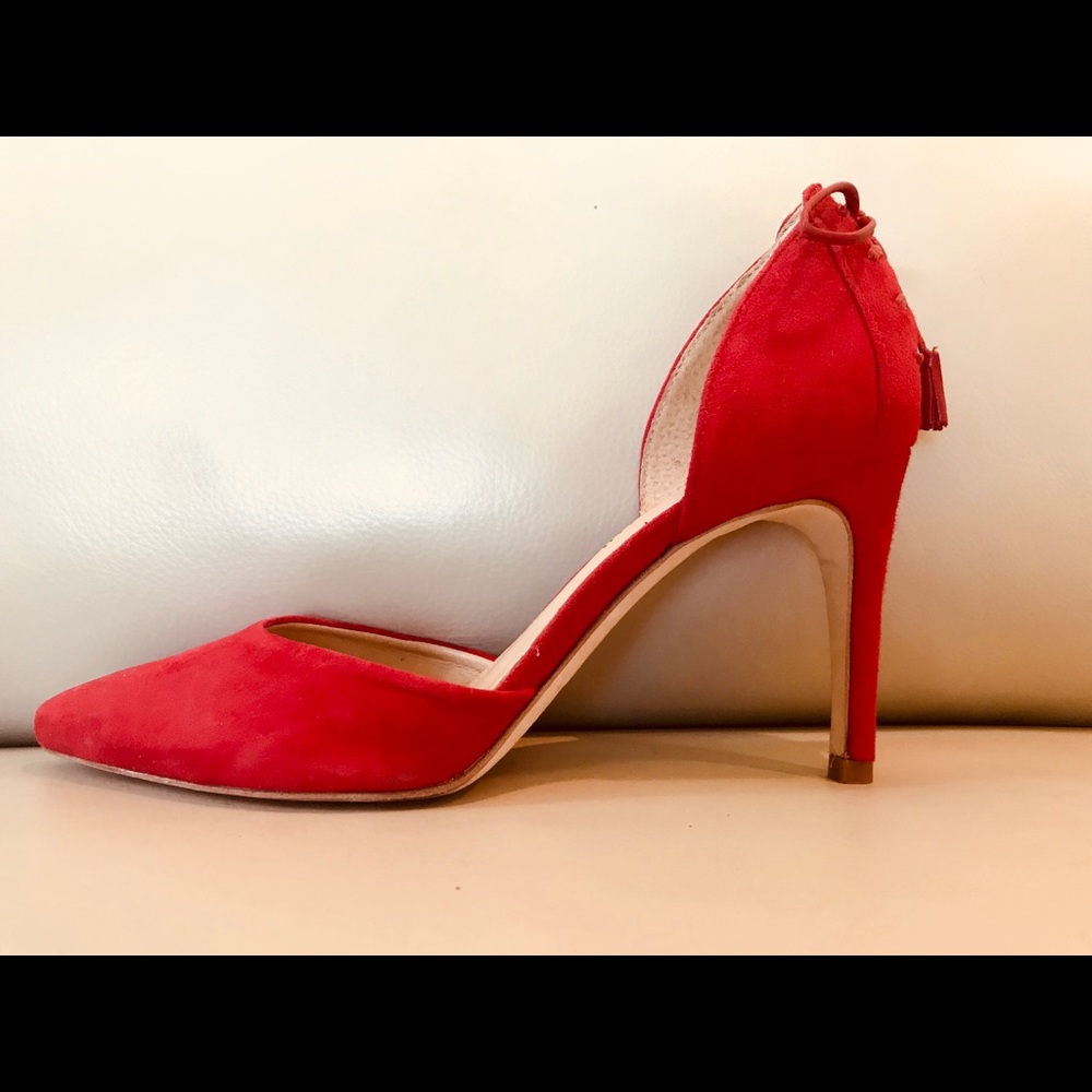 Gorgeous sexy red stilettos. By Antonio Melani.